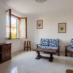 Roberto-4 Beds,ac Daire *