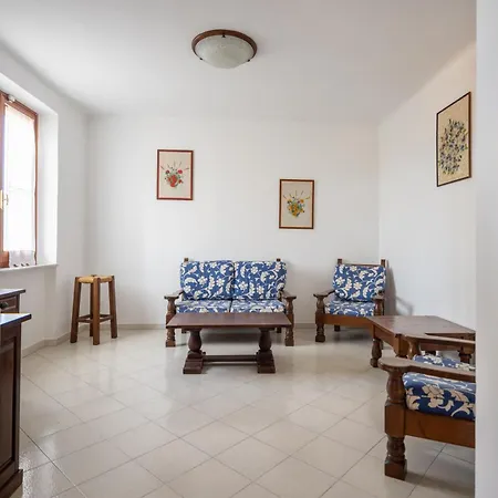 Roberto-4 Beds,ac *