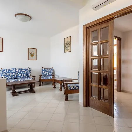 Apartment Roberto-4 Beds,ac Santo Stefano di Magra