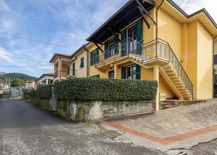 Roberto-4 Beds,ac Apartment *